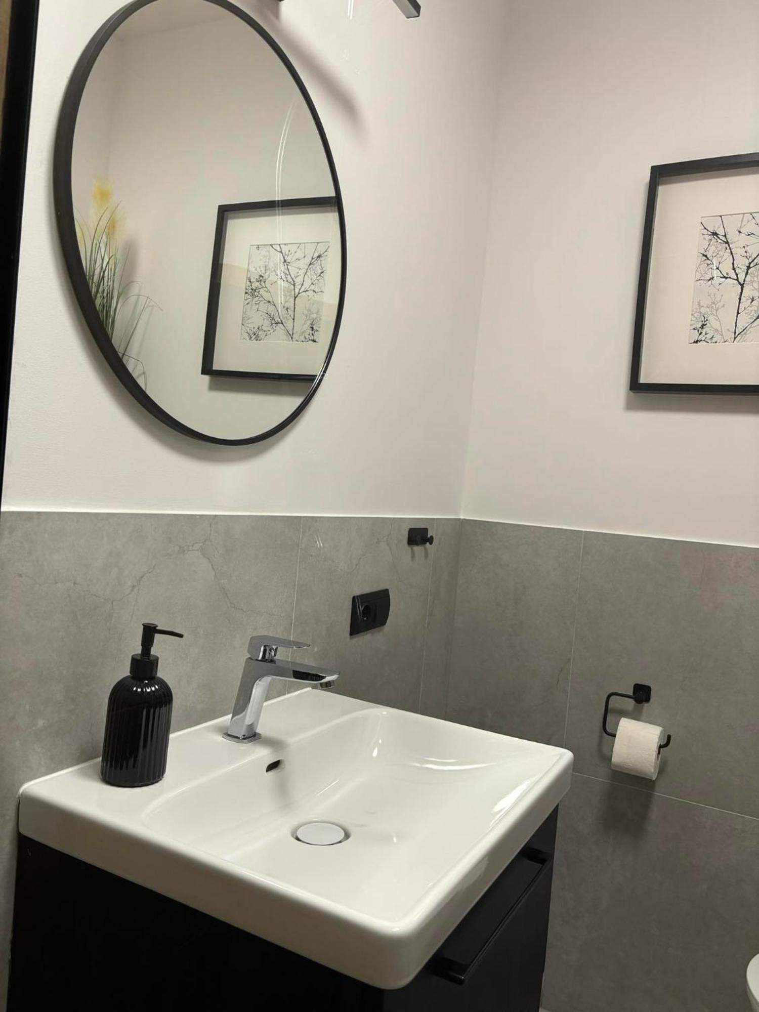 Apartament Black Paslek Ngoại thất bức ảnh