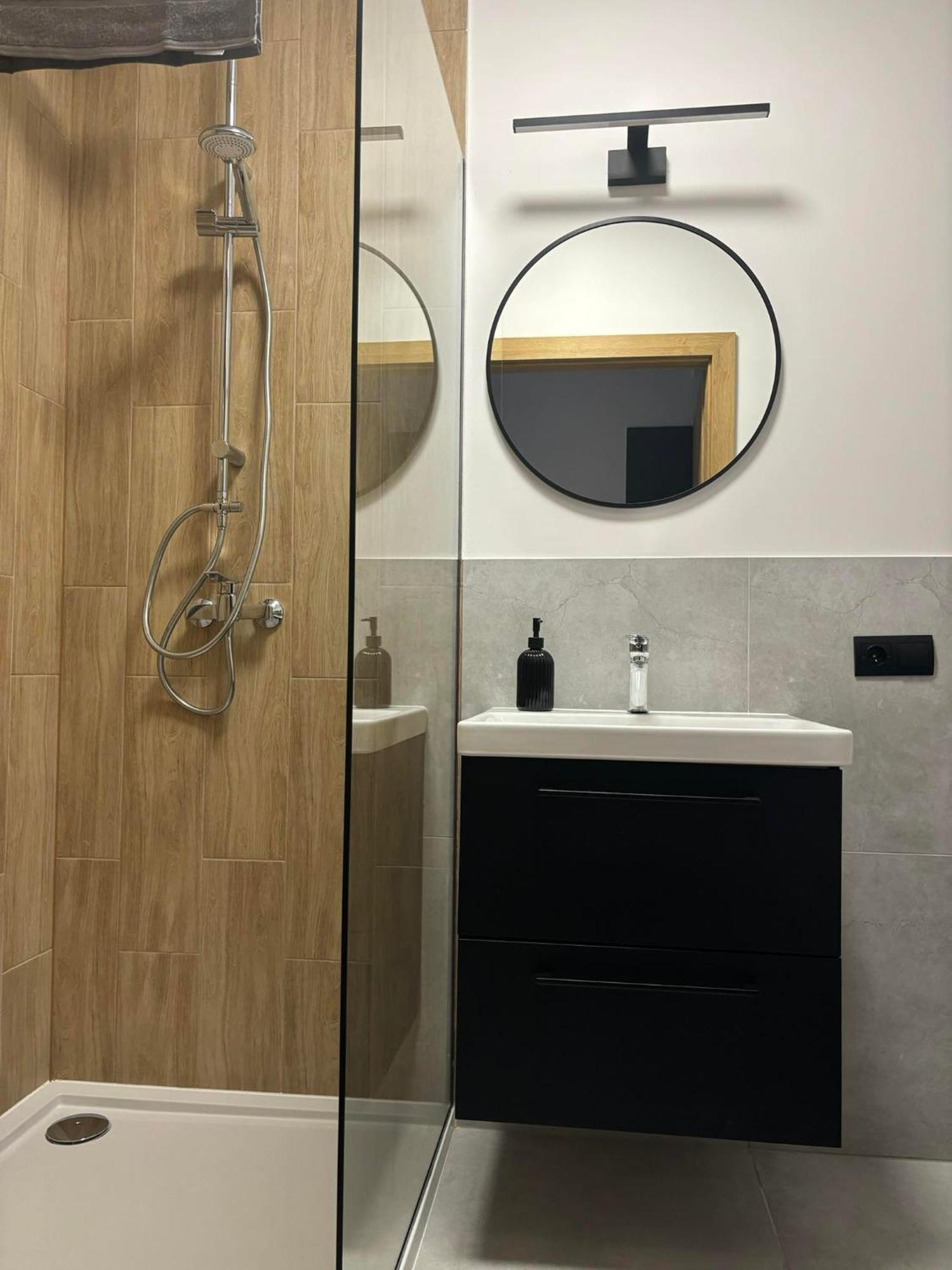 Apartament Black Paslek Ngoại thất bức ảnh